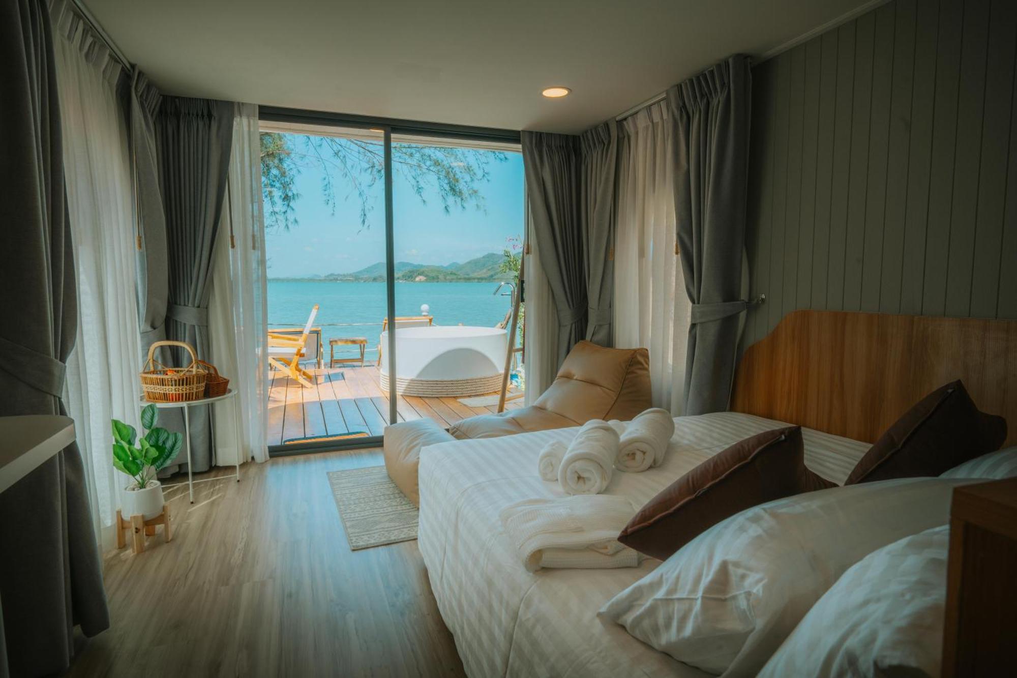 Sea Sand See Sky Beach Front Resort Phuket Zewnętrze zdjęcie